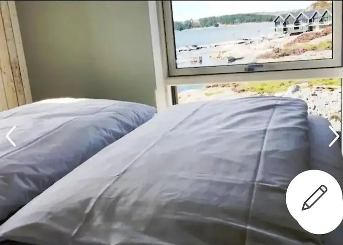 Austefjorden Fjordsuite Med Panoramautsikt * Forland